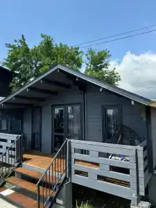 BLACK-HOUSE - 26