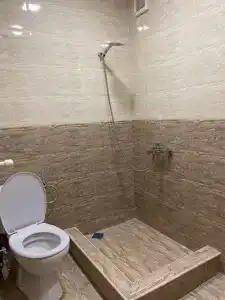 Уютный дворик вблизи леса - 9