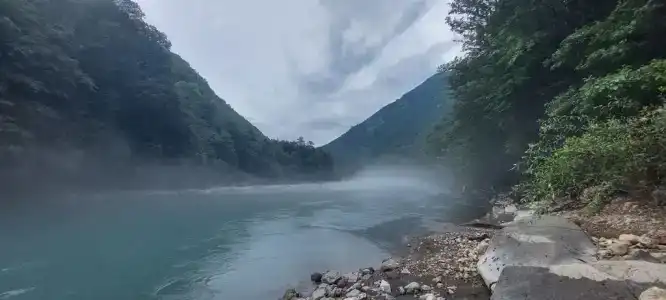 Домик в горах по дороге на Рицу - 9