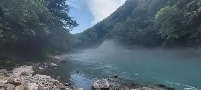 Домик в горах по дороге на Рицу - 11