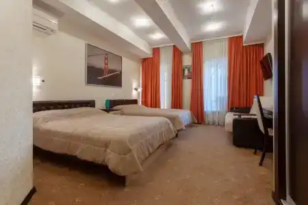 Камергерский - 4