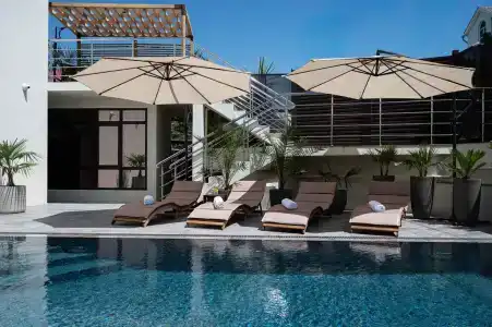 Sandro Palace - 11