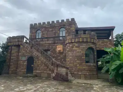 Замок у реки - 1