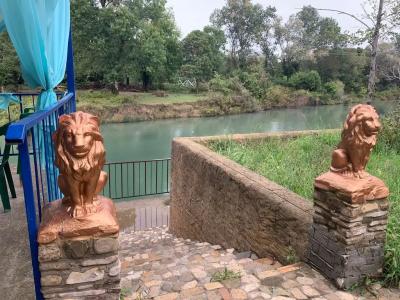 Замок у реки - 9