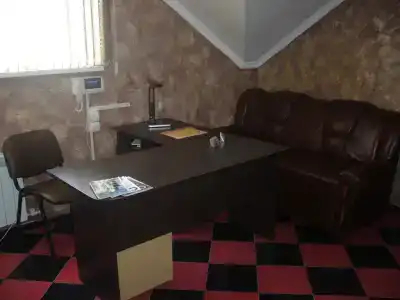 - HALL - 6