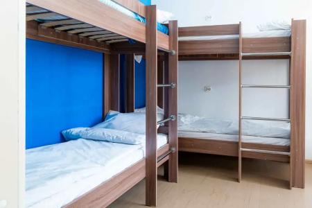 Super Hostel - 12