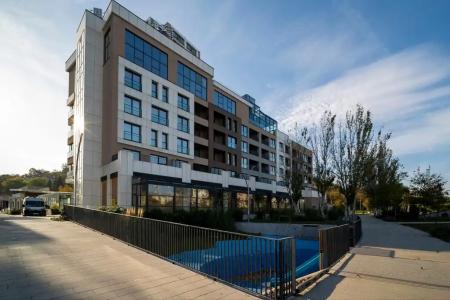 Rusel park residence - 0