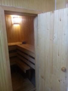 У Ильнары - 13