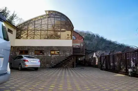 Соколиное гнездо - 4
