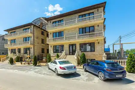 У Луки VIP - 2