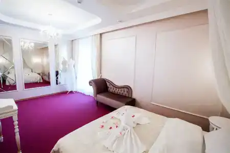 Sky Lux Hotel & Spa - 55