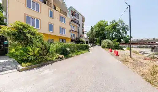 Дом на берегу горной реки - 2