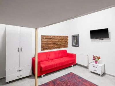 The Red Tent Suite 88 - 26