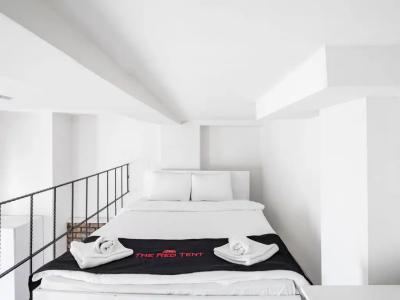 The Red Tent Suite 88 - 30