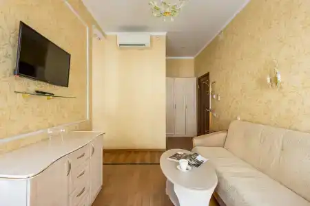 Отель - 102