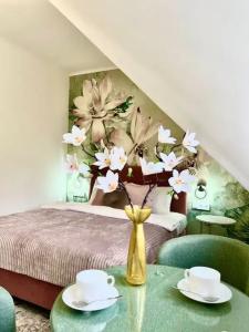 Белый лотос - 100