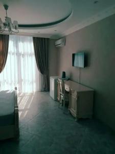 Александр - 44