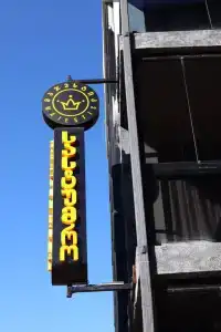 Majestic & Restaurant - 6