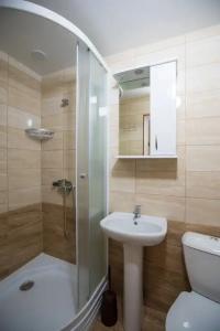 У Александра - 123