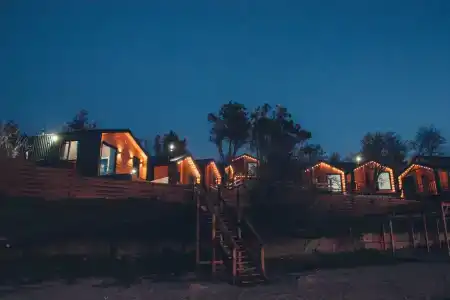 Амбассадор - 105