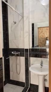 Гостевой дом - 77