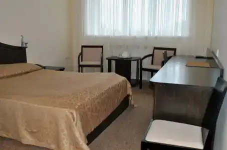 Пик - 9