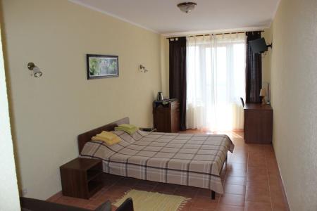 Приморская - 33