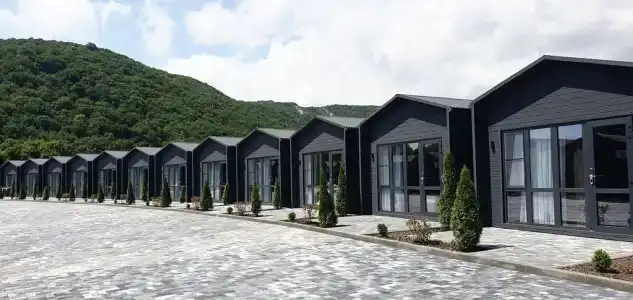 Grey House - 32