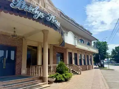 Bridge Hotel - 2