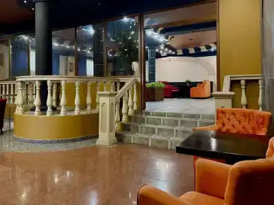 Bridge Hotel - 12