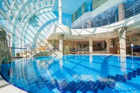 Respect Hall & Spa - 8