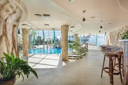 Respect Hall & Spa - 9