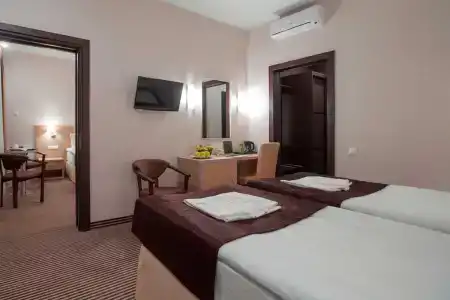 BISHOTEL - 27