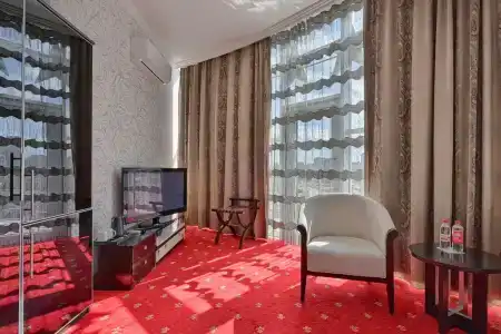 Стела - 77