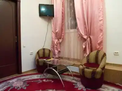 У Двух Львов - 12
