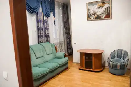 У Двух Львов - 12