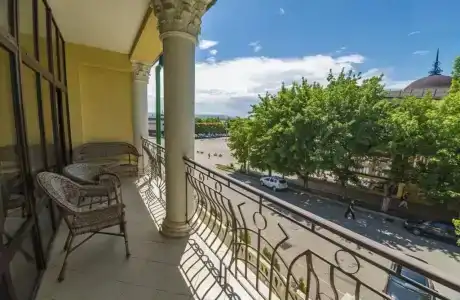 Plaza - 29