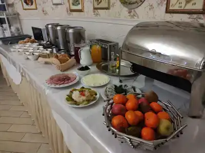 Plaza - 12