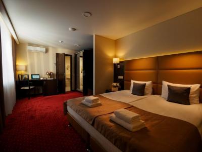 Премьер - 116