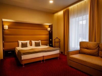 Премьер - 126