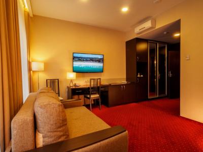 Премьер - 127