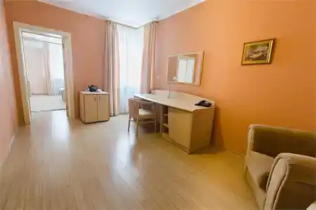 Олимпия - 111