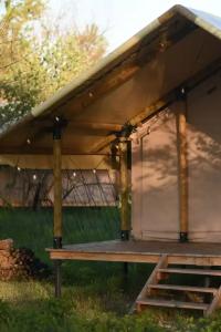 Boho Sungate Glamp - 0