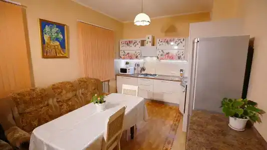 Лавровая - 3