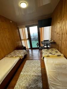 uest house - 21