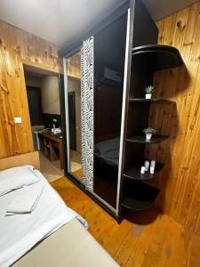 uest house - 28
