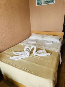 uest house - 30