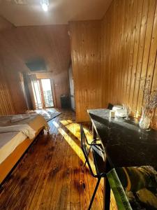 uest house - 48