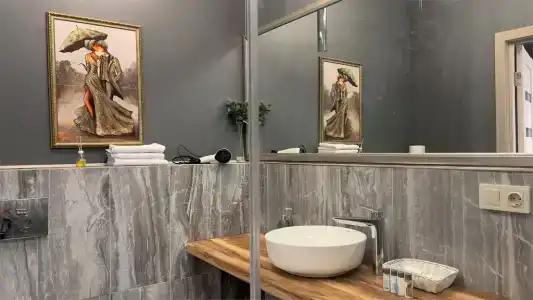 на Манежном - 72