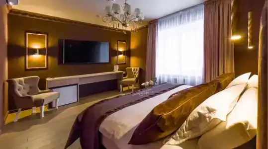 на Манежном - 104